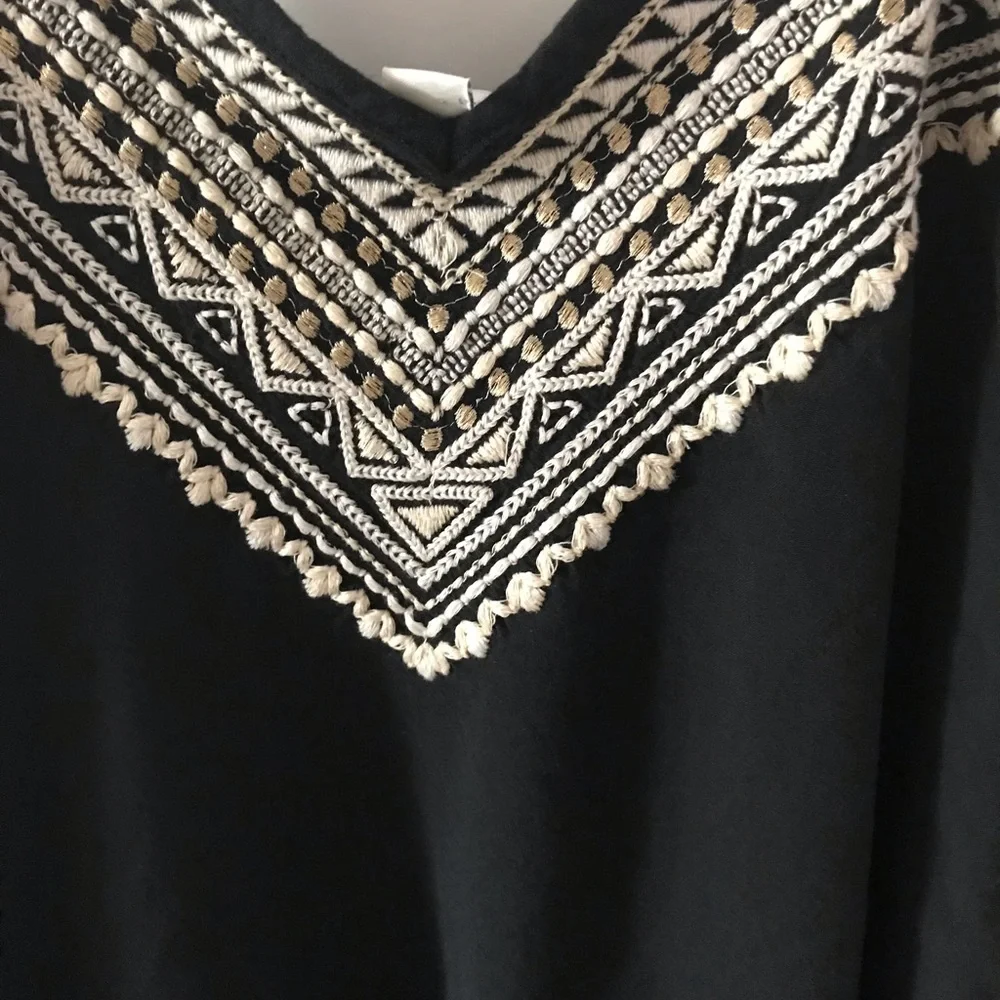 American Eagle Embroidered Top Size XXS